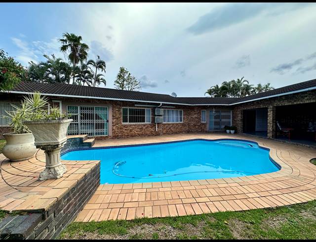 4 BEDROOM HOUSE FOR SALE IN MEER EN SEE